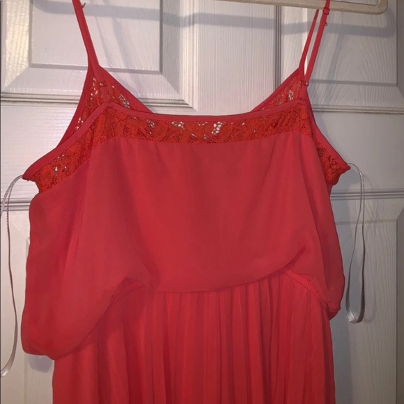 Coral formal dress - Picture 2 of 4